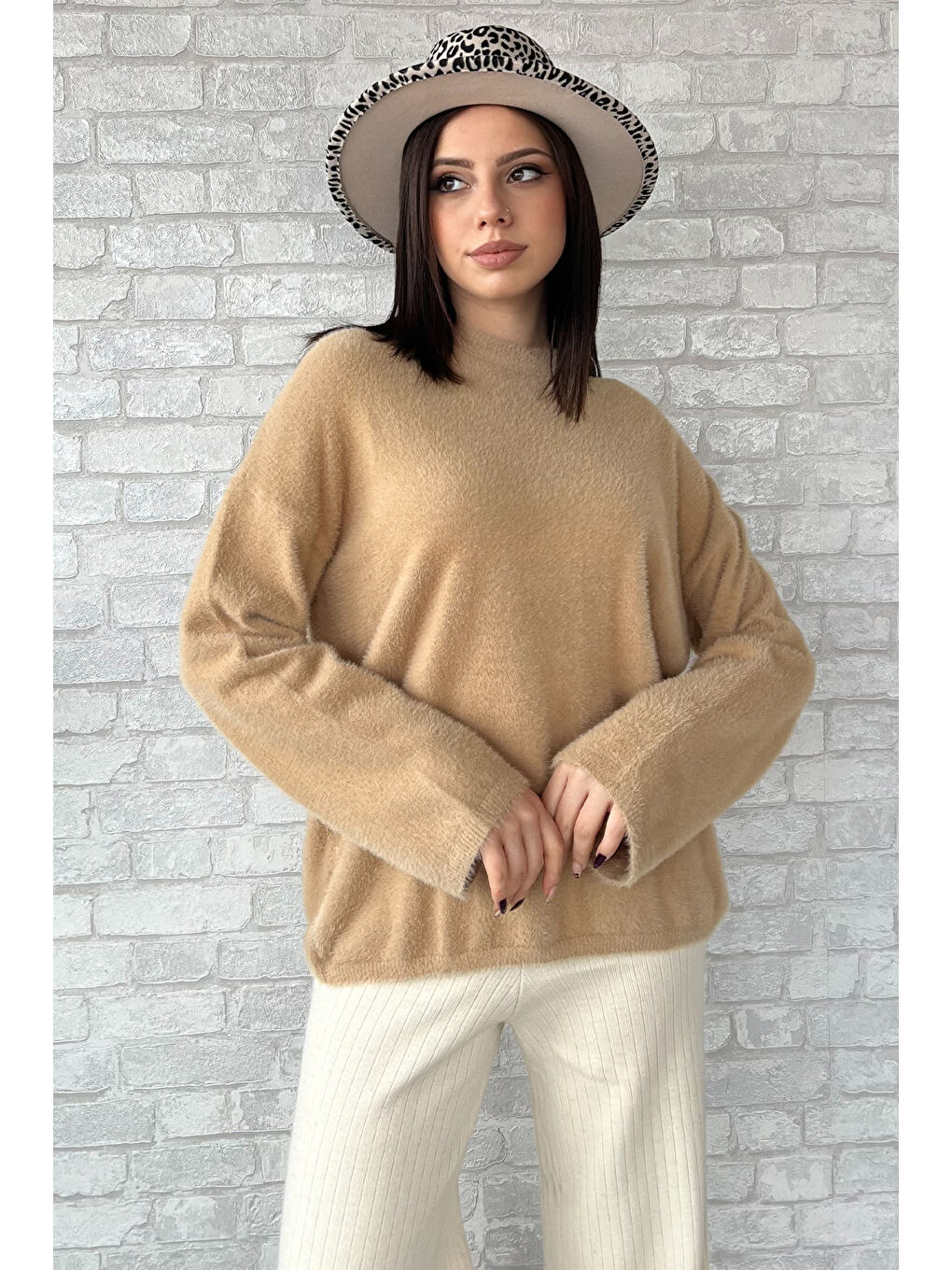 Bej Bisiklet Yaka Kadın Sakallı Triko Kazak-1