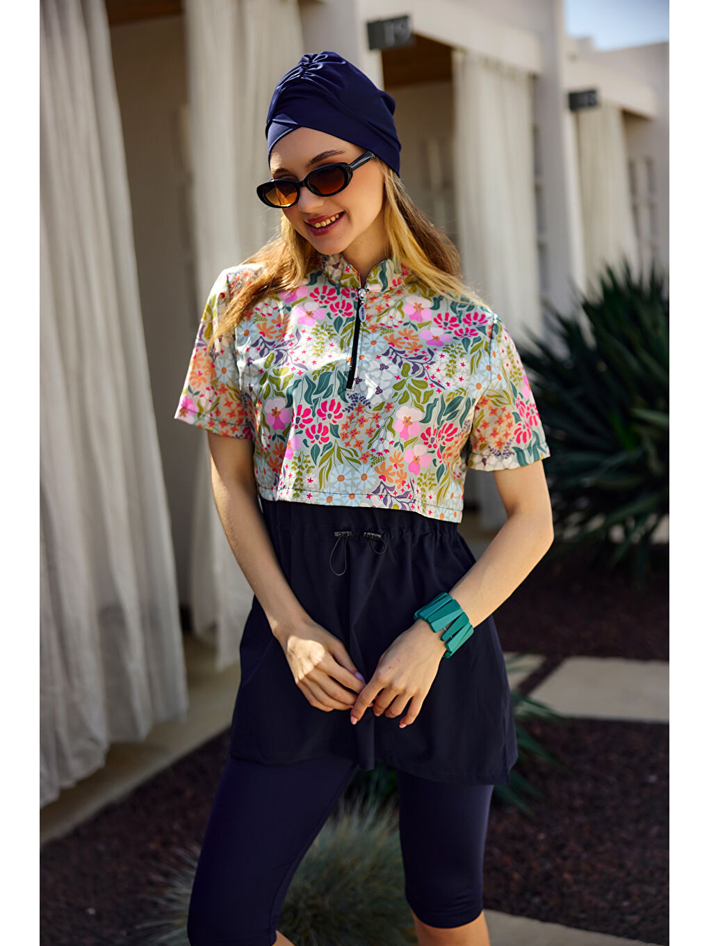 Önü Kapaklı Kısa Kollu Yarı Kapalı Tesettür Mayo Lacivert R5300 Patara-4