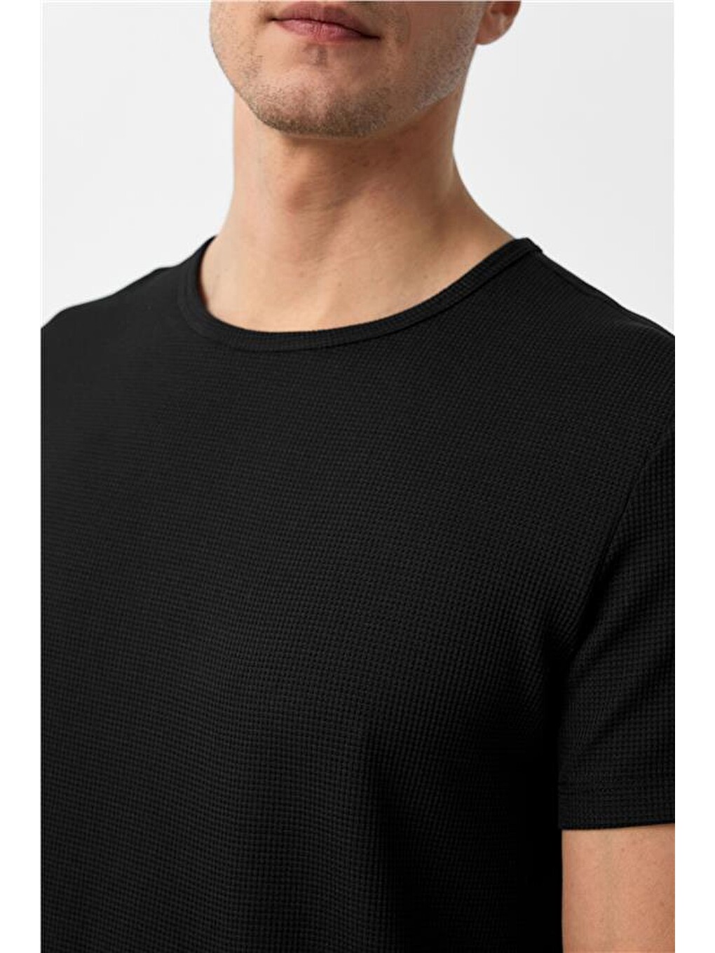 Siyah Slim Armürlü Bisiklet Yaka Tişört-1