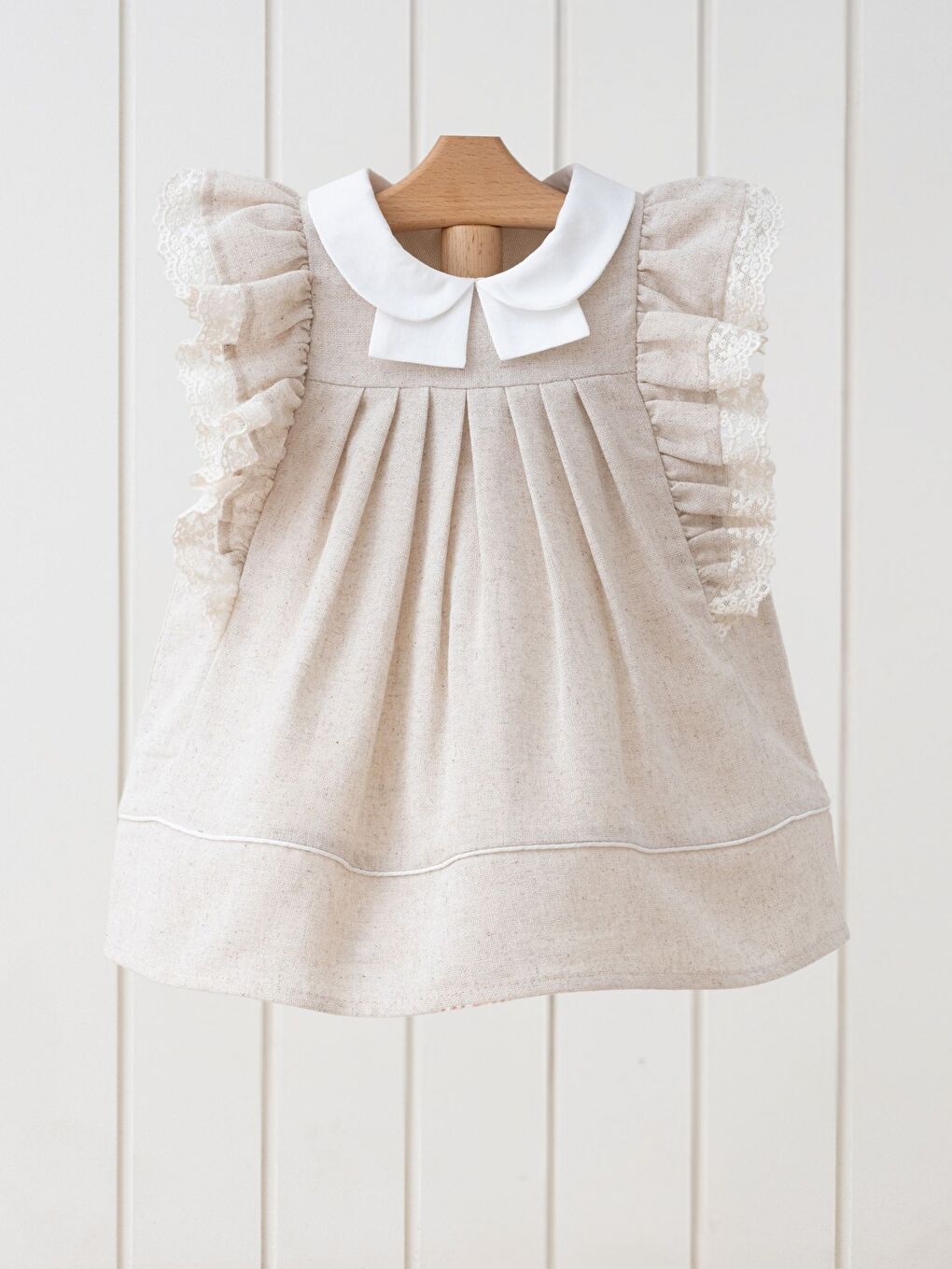 Kahverengi Bebe Yaka Dantel Detaylı Kız Bebek Elbise-1