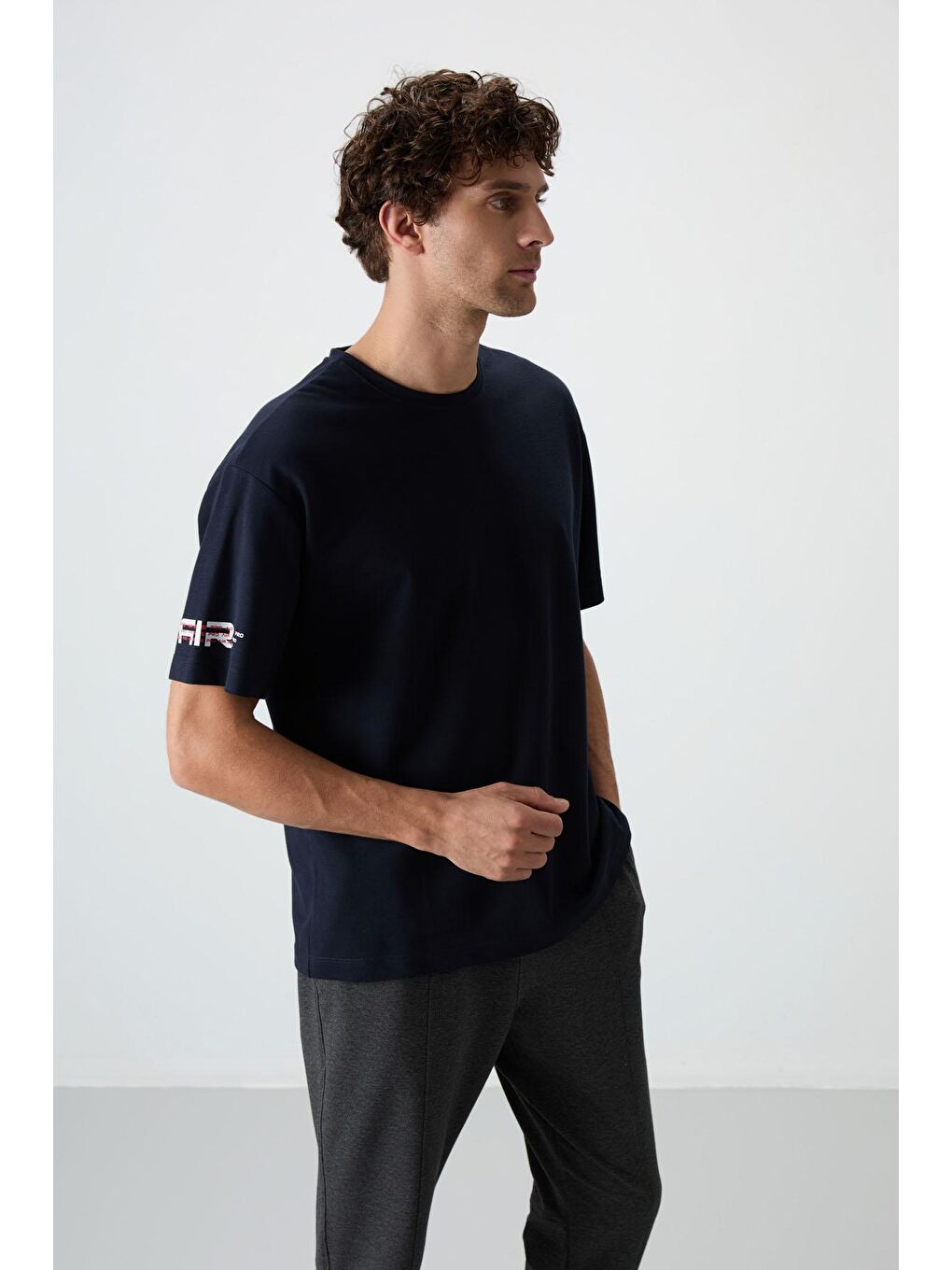 AIR JONES Lacivert Pamuklu Kalın Yüzeyi Dokulu Oversize Fit  Baskılı Erkek T-Shirt - 88369 - 3