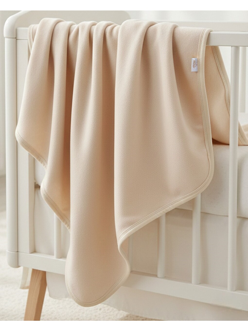 Bej Sade Polar Kenarları Biyeli Battaniye En:84 Cm Boy: 87 Cm