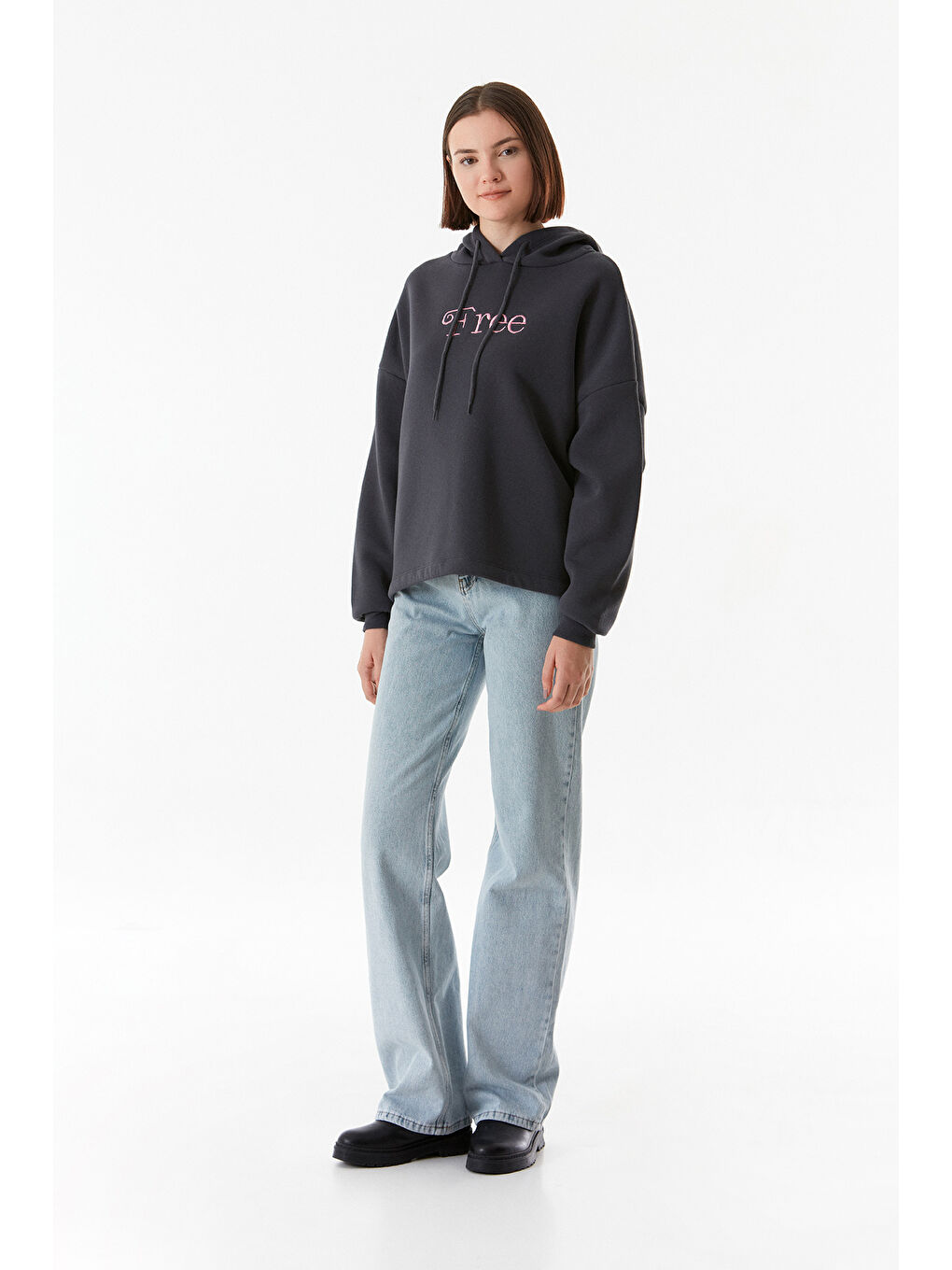 Gri Free Nakışlı Beli Lastikli Kapüşonlu Sweatshirt-3