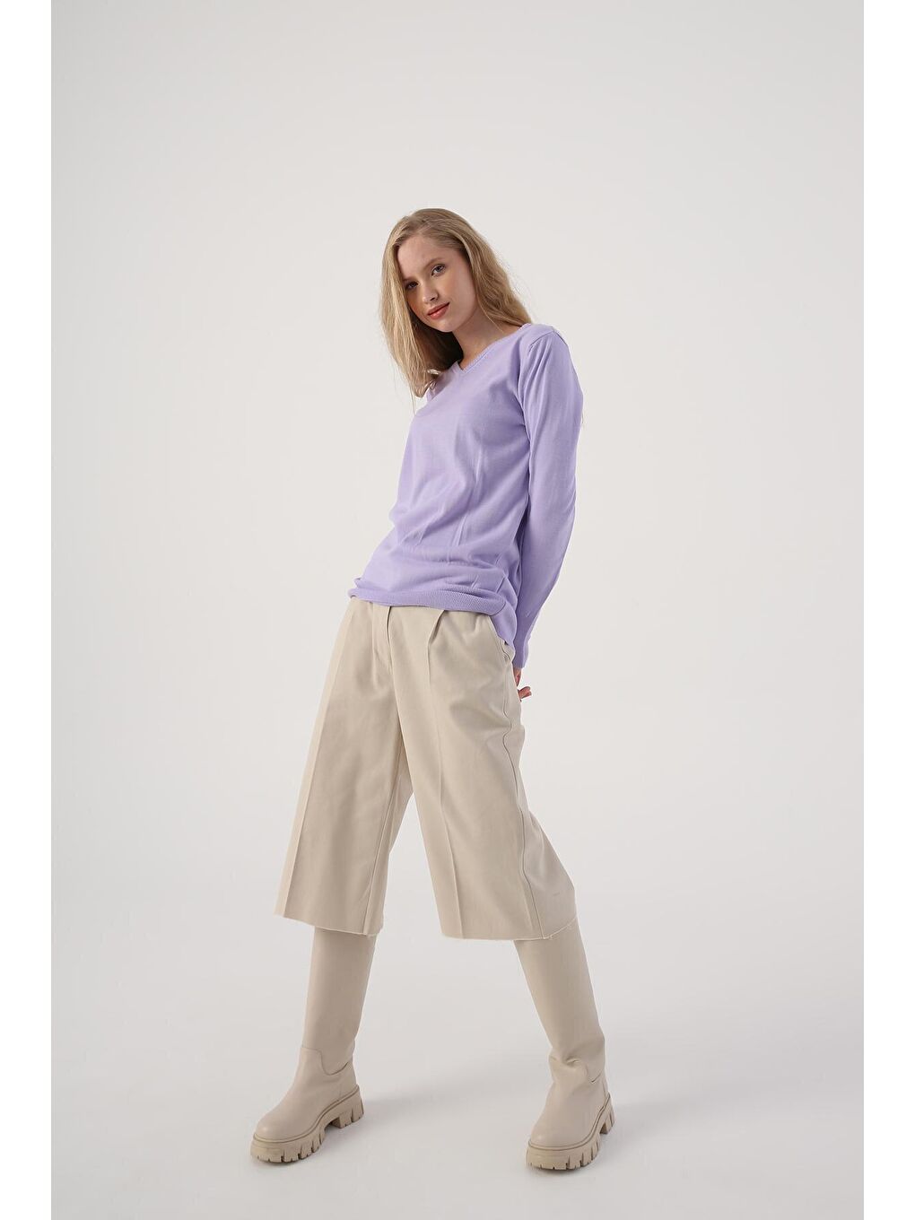 Açık Lila V Yaka Triko Kazak
