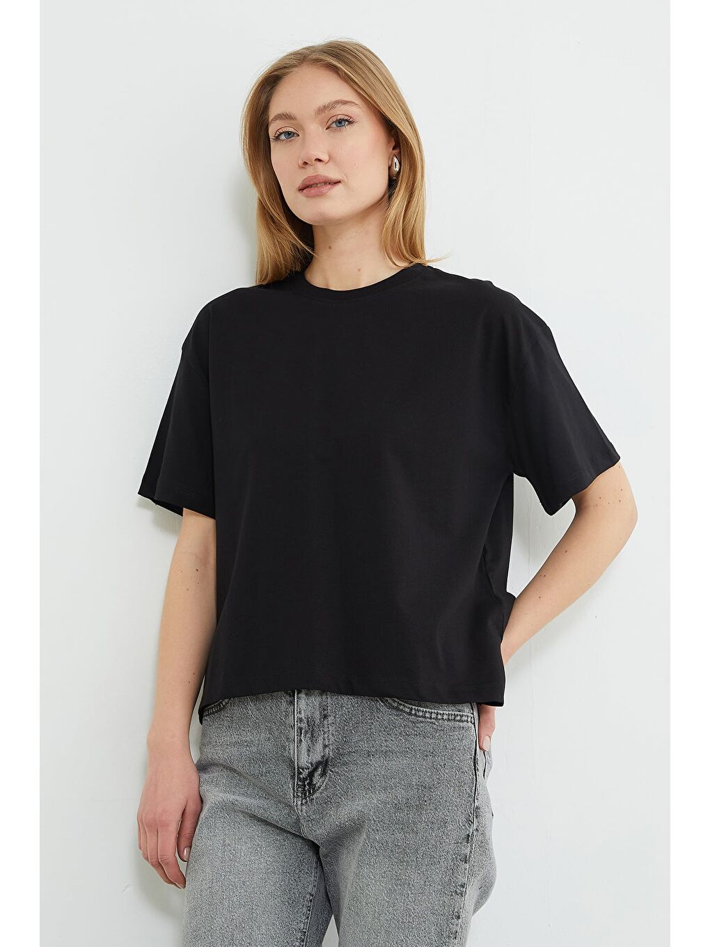 Siyah Basic Bisiklet Yaka Crop Tişört-4