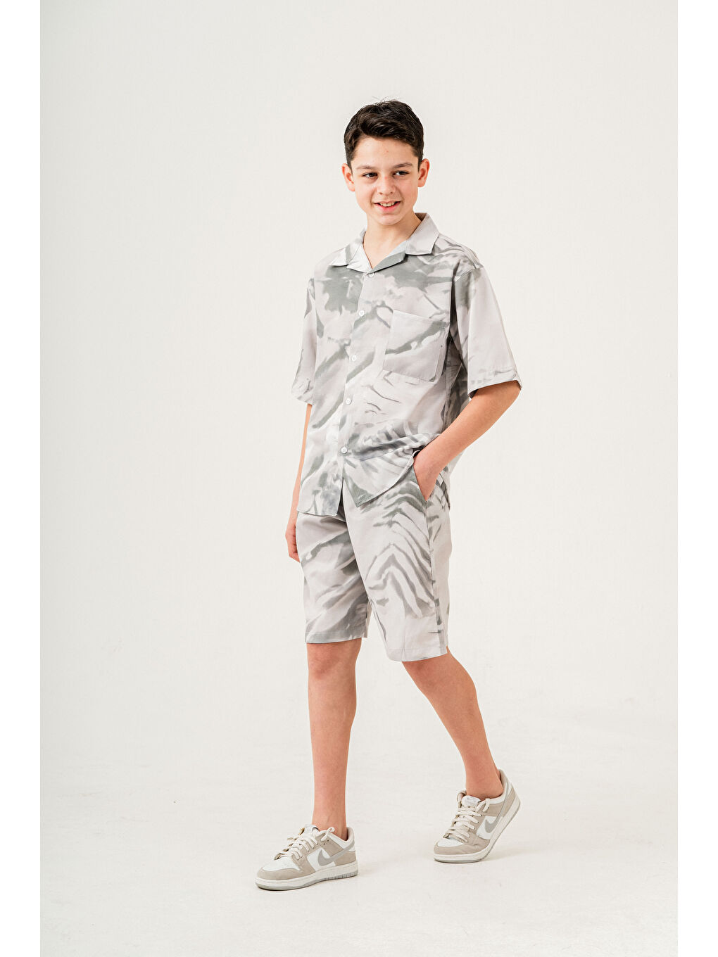 Gri Erkek Çocuk 2'li Takım (Gömlek+Bermuda Pantolon) P1057