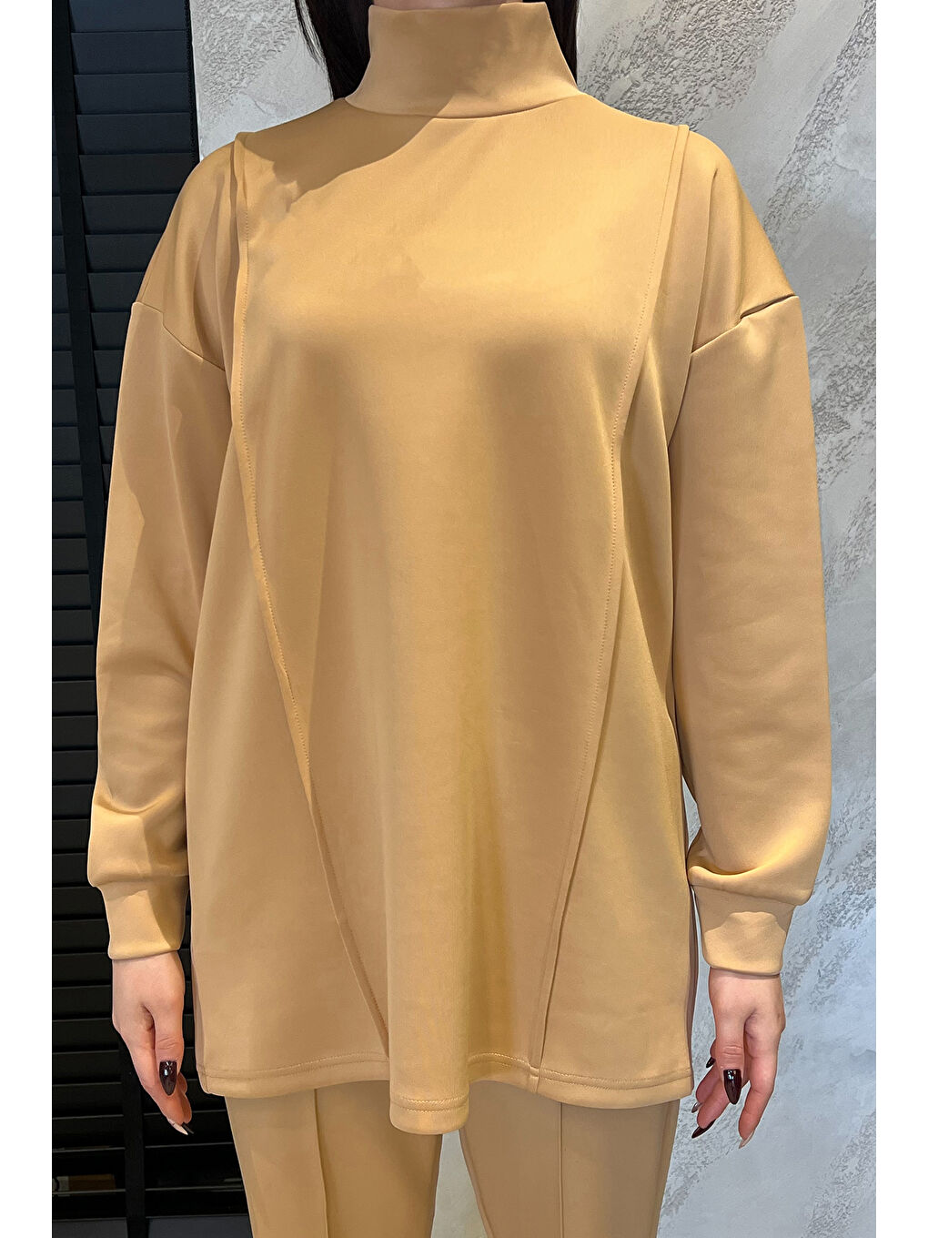 Bej Kadın Yarım Balıkçı Yaka Tunik Pantolon İkili Takım-2