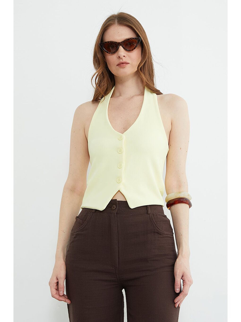 Sarı Boyundan Geçmeli Düğmeli Yelek-3