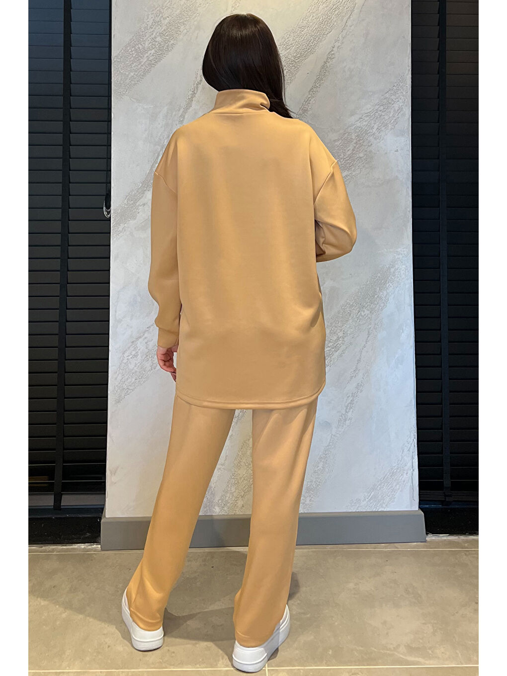 Bej Kadın Yarım Balıkçı Yaka Tunik Pantolon İkili Takım-3