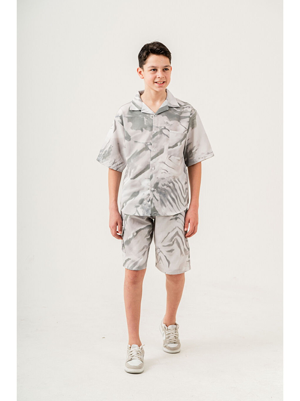 Gri Erkek Çocuk 2'li Takım (Gömlek+Bermuda Pantolon) P1057-2