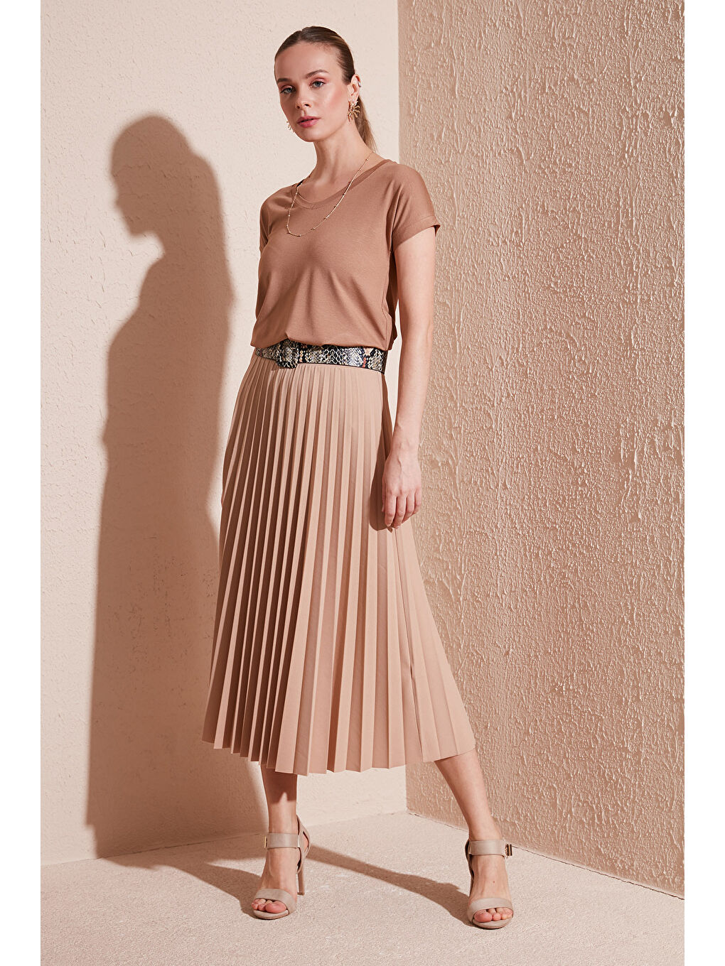 Yeşil V Yaka Relaxed Fit Yırtmaç Detaylı 2'li Paket Bluz 5862000S2-3