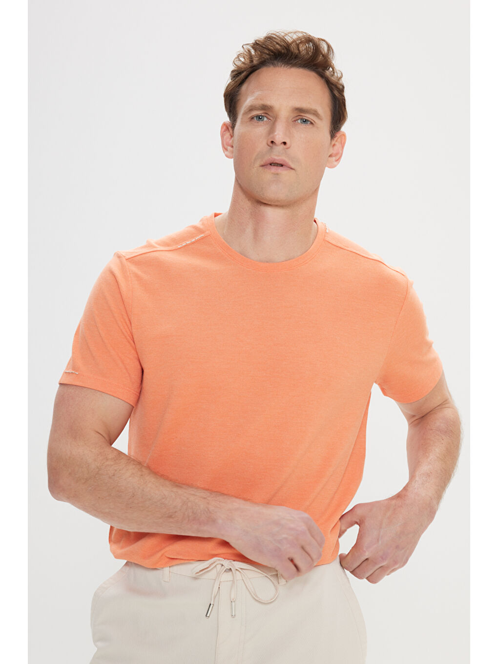 Erkek Turuncu Dar Kesim Pamuklu Bisiklet Yaka Tişört-2