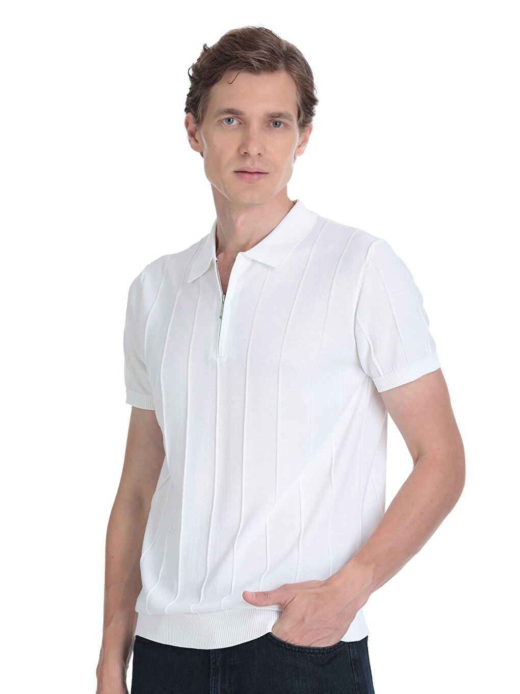 Beyaz Regular Fit Polo Yaka Rayon Tişört