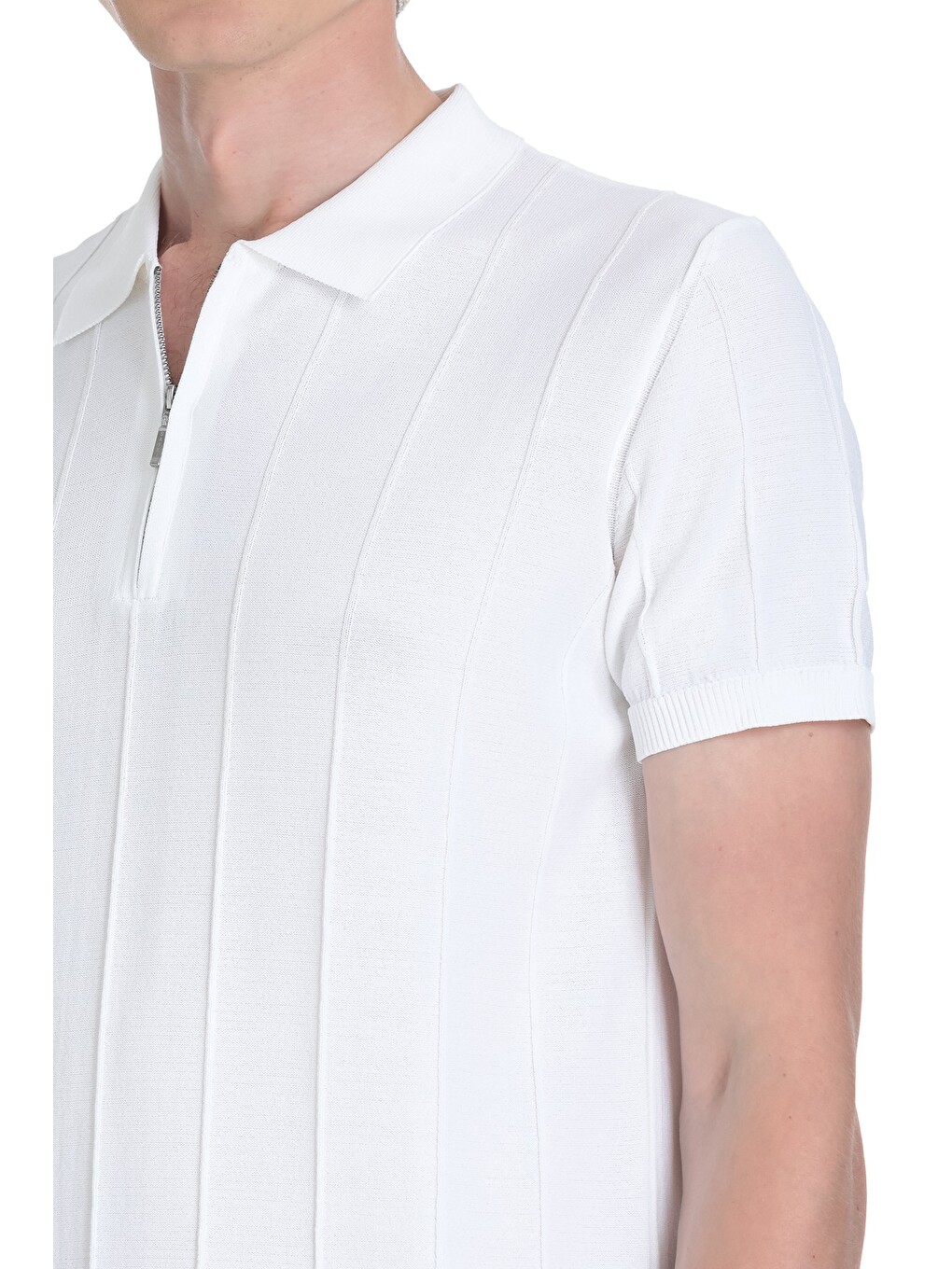 Beyaz Regular Fit Polo Yaka Rayon Tişört-3