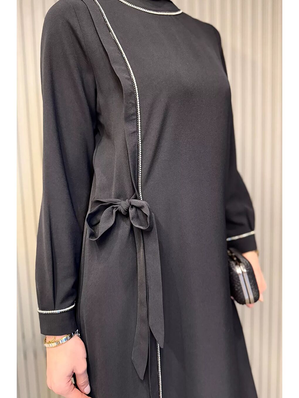 Siyah Kadın Bel Kuşaklı Taş İşlemeli Büyük Beden Tesettür Elbise-4