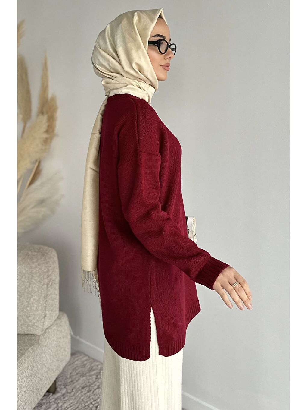 Bordo Gülseli Bisiklet Yaka Yırtmaçlı Tesettür Triko Tunik-5