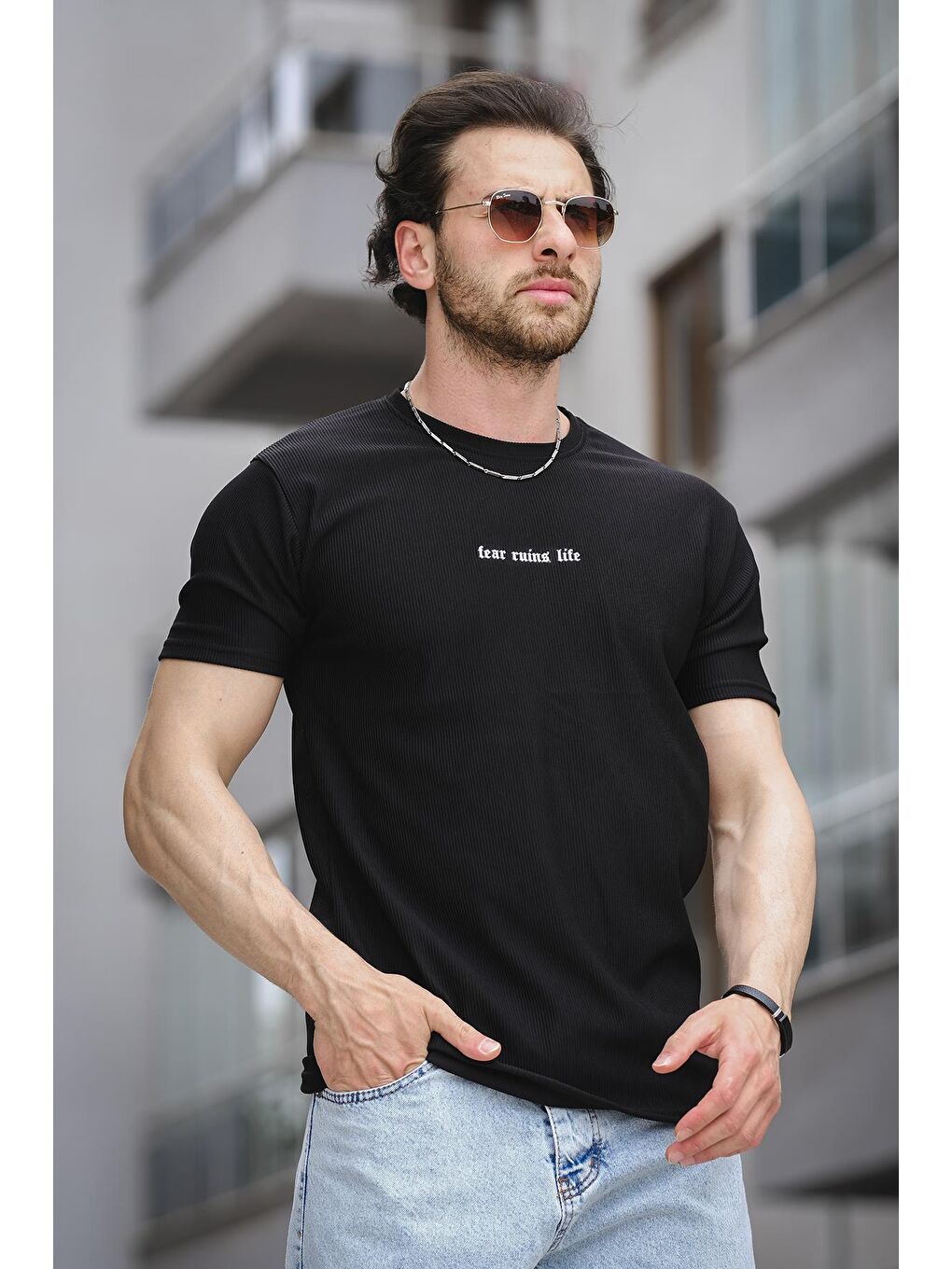 Siyah Bisiklet Yaka Kısa Kollu Yazı Baskılı Erkek Tişört-1