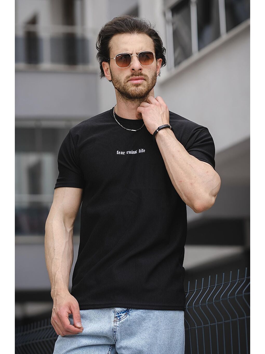 Siyah Bisiklet Yaka Kısa Kollu Yazı Baskılı Erkek Tişört-2