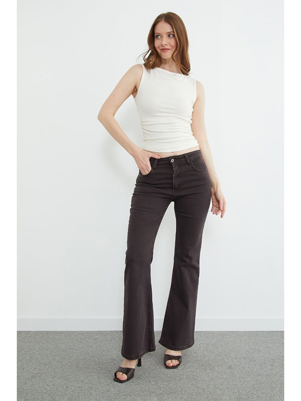 Kahverengi Yüksek Bel Flare Jean