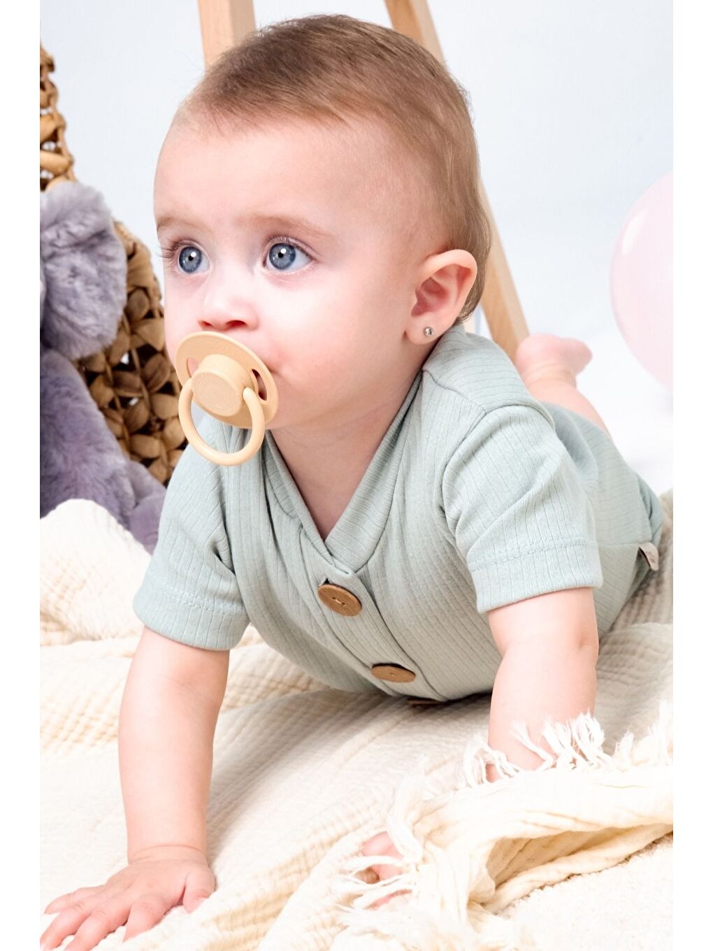 Yeşil Organik Kısa Kollu Tahta Düğmeli Tulum Bebek Takım-2