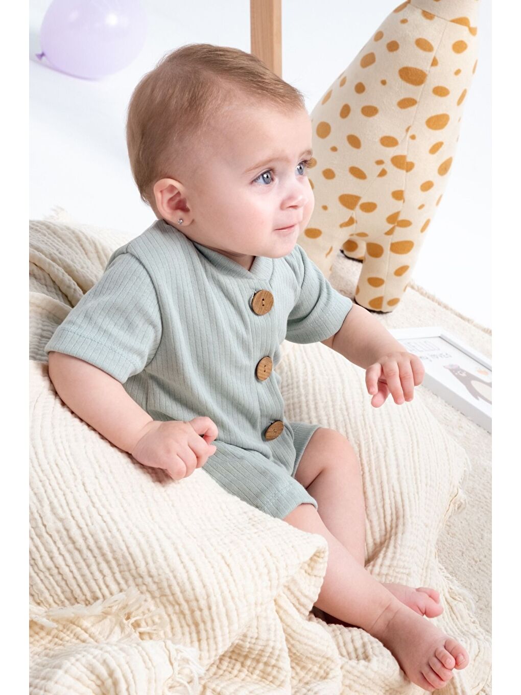 Yeşil Organik Kısa Kollu Tahta Düğmeli Tulum Bebek Takım-4
