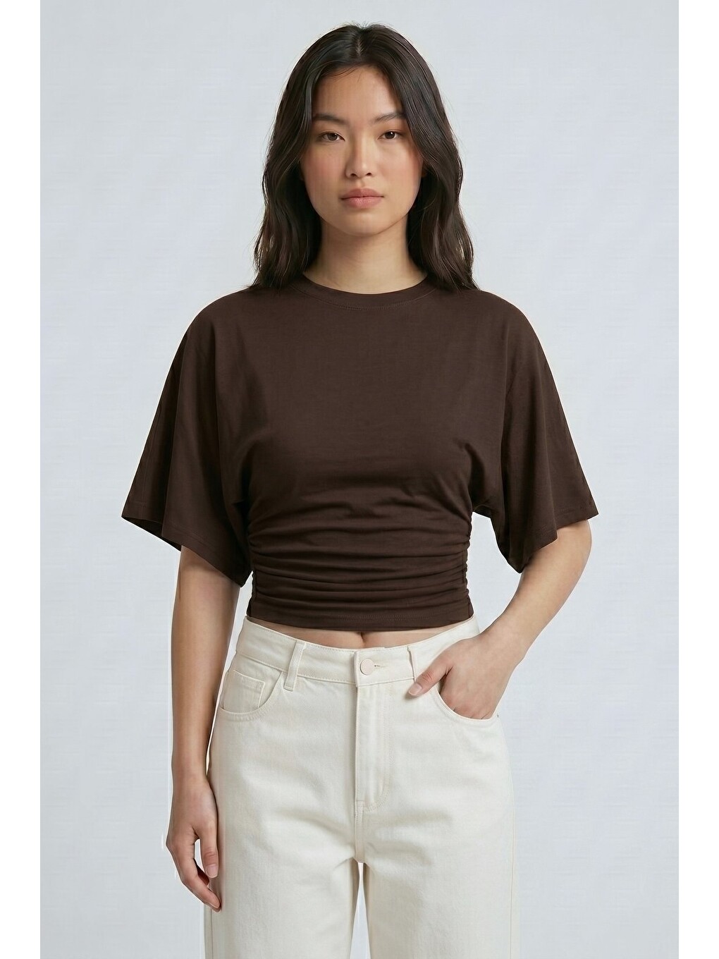 Acı Kahverengi Bisiklet Yaka Beli Büzgülü Yarasa Kollu Crop Bluz