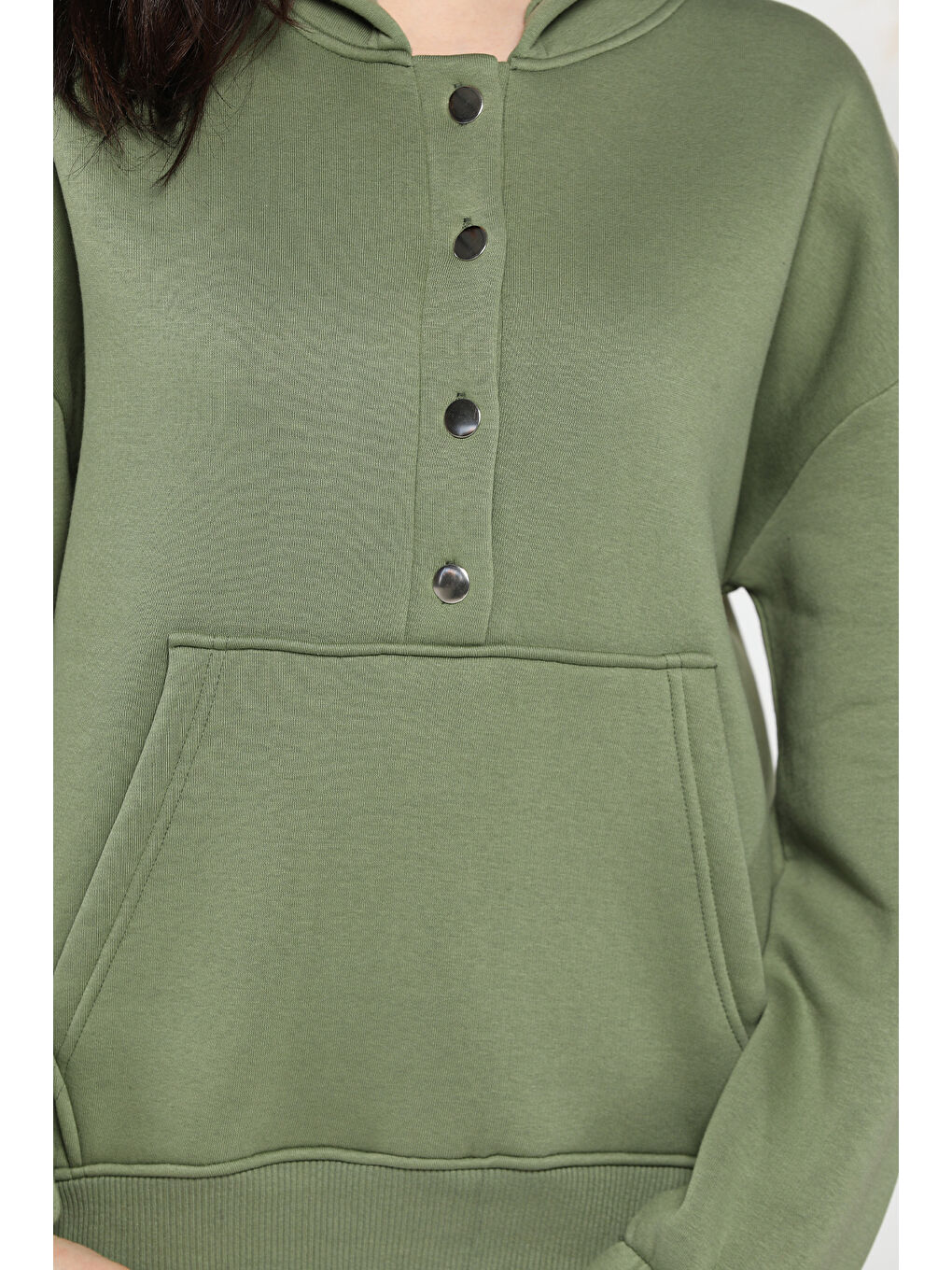 Haki Kadın Şardonlu Kanguru Cepli Düğme Detaylı Sweatshirt-3