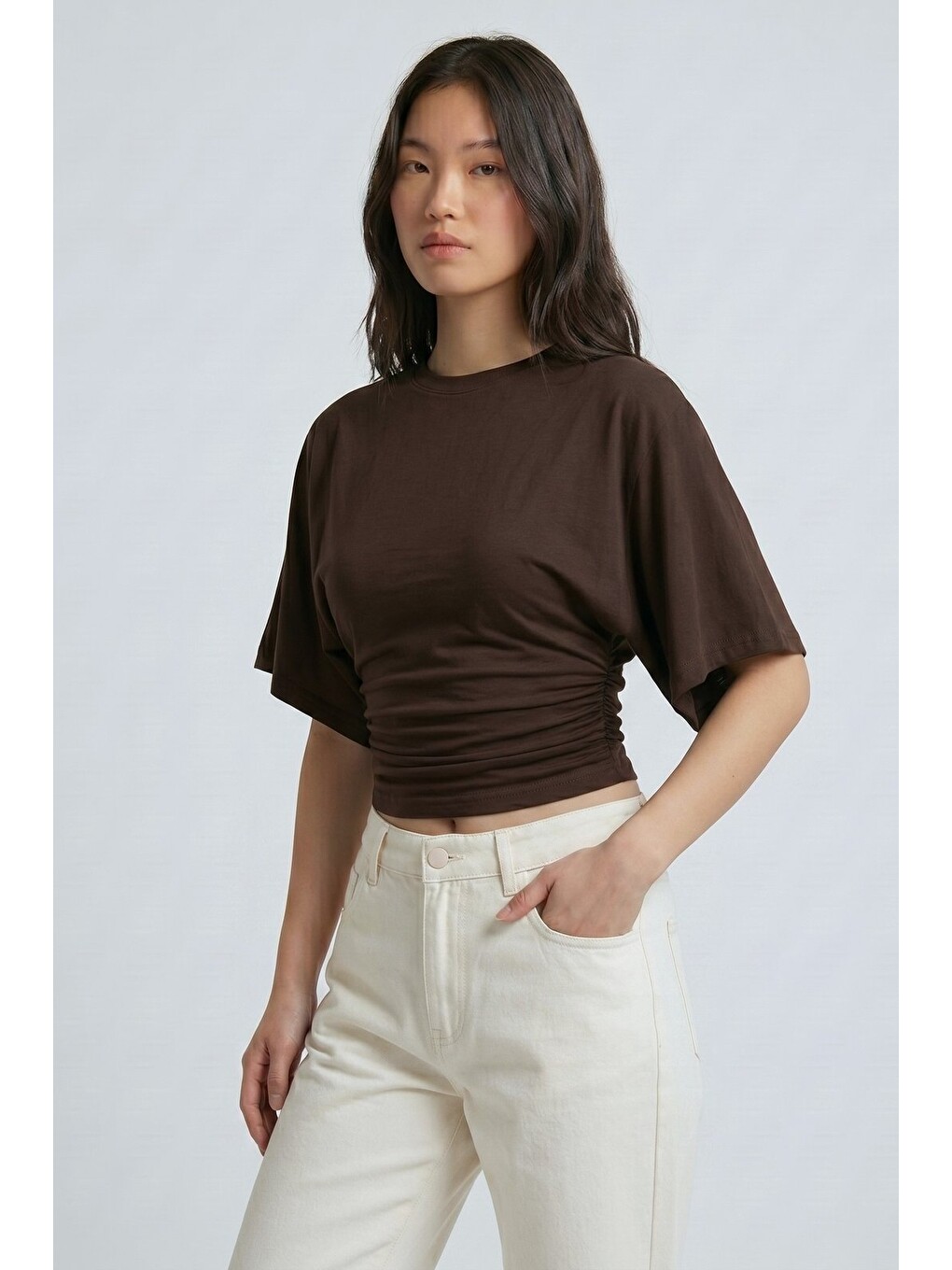 Acı Kahverengi Bisiklet Yaka Beli Büzgülü Yarasa Kollu Crop Bluz-1