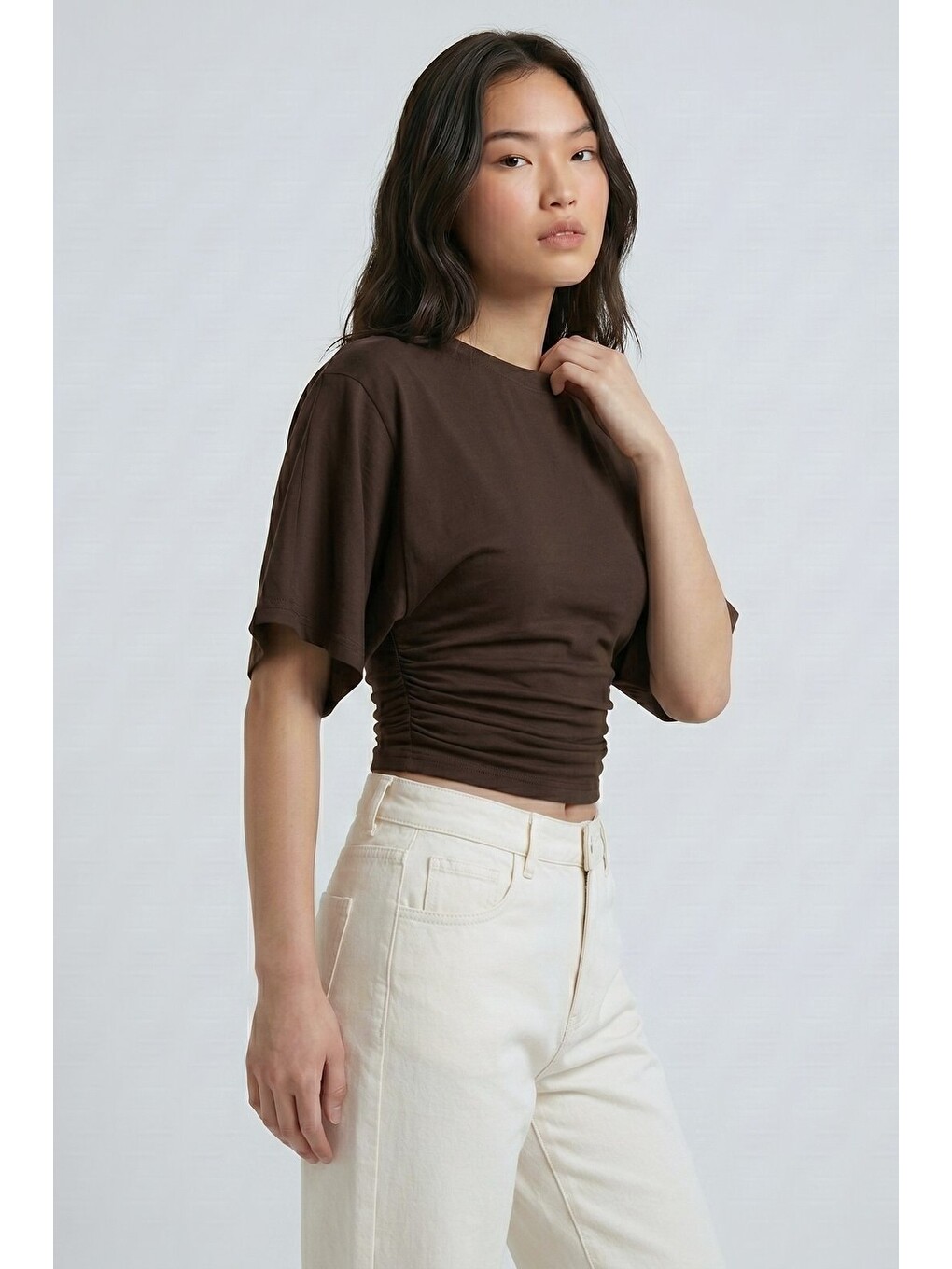 Acı Kahverengi Bisiklet Yaka Beli Büzgülü Yarasa Kollu Crop Bluz-2