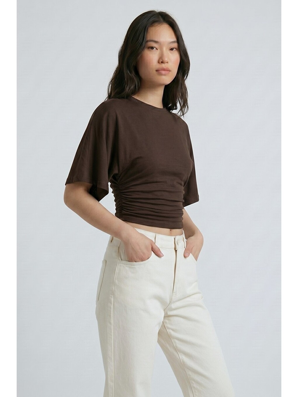 Acı Kahverengi Bisiklet Yaka Beli Büzgülü Yarasa Kollu Crop Bluz-4