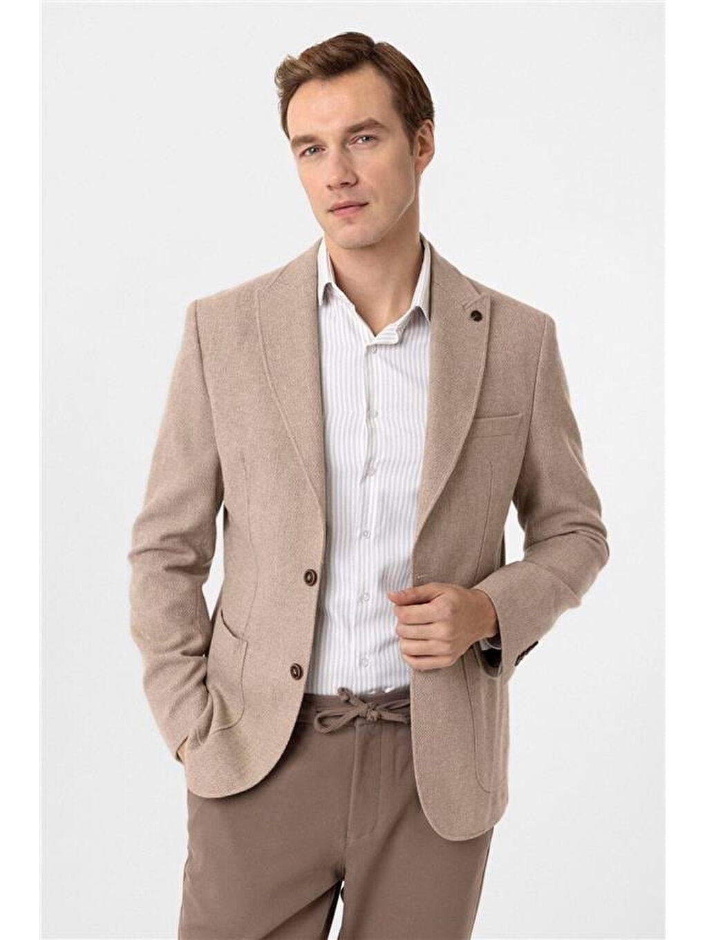 Bej Slim Sivri Yaka 6 Drop Ceket-1