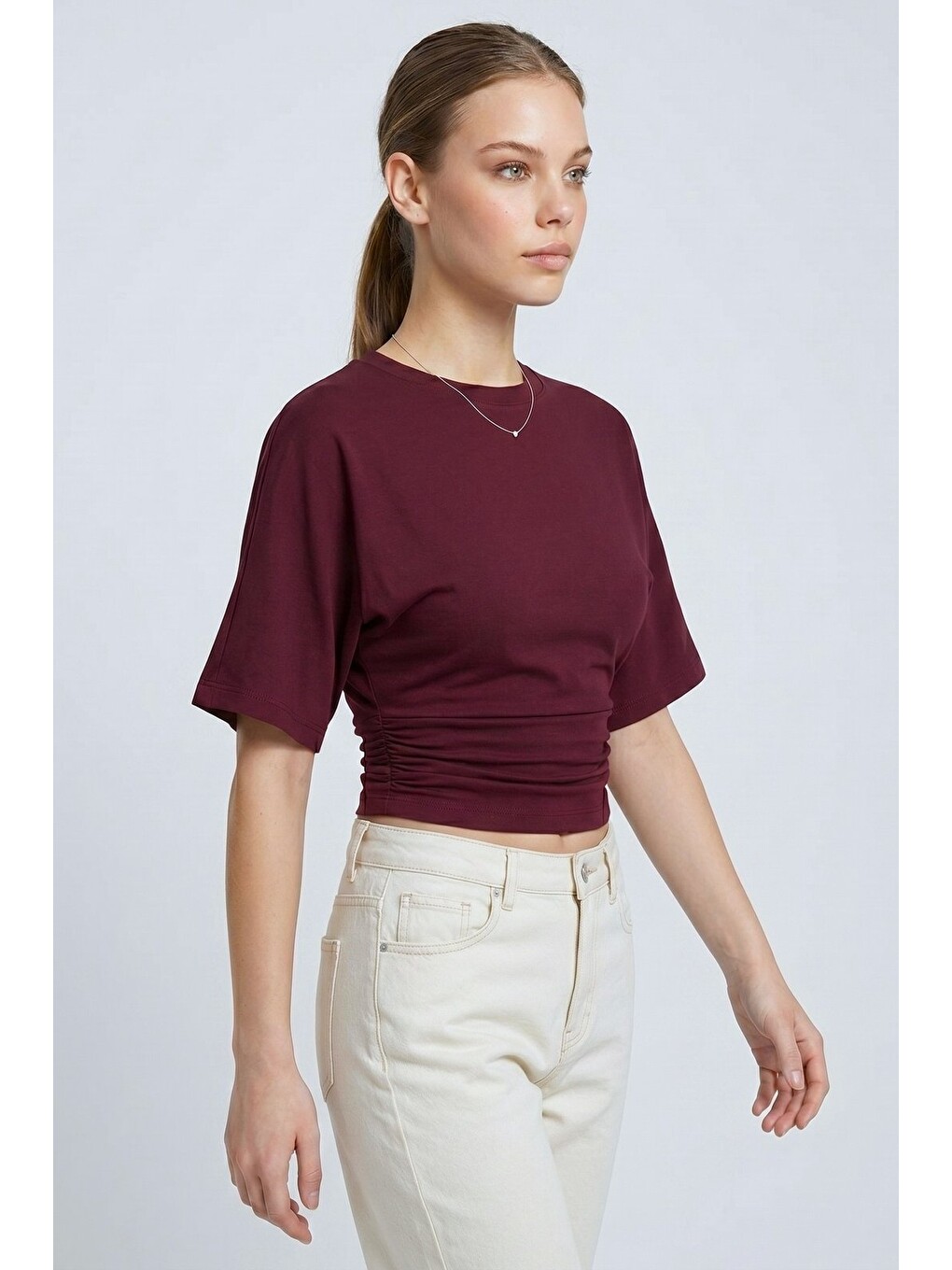 Bordo Bisiklet Yaka Beli Büzgülü Yarasa Kollu Crop Bluz-2
