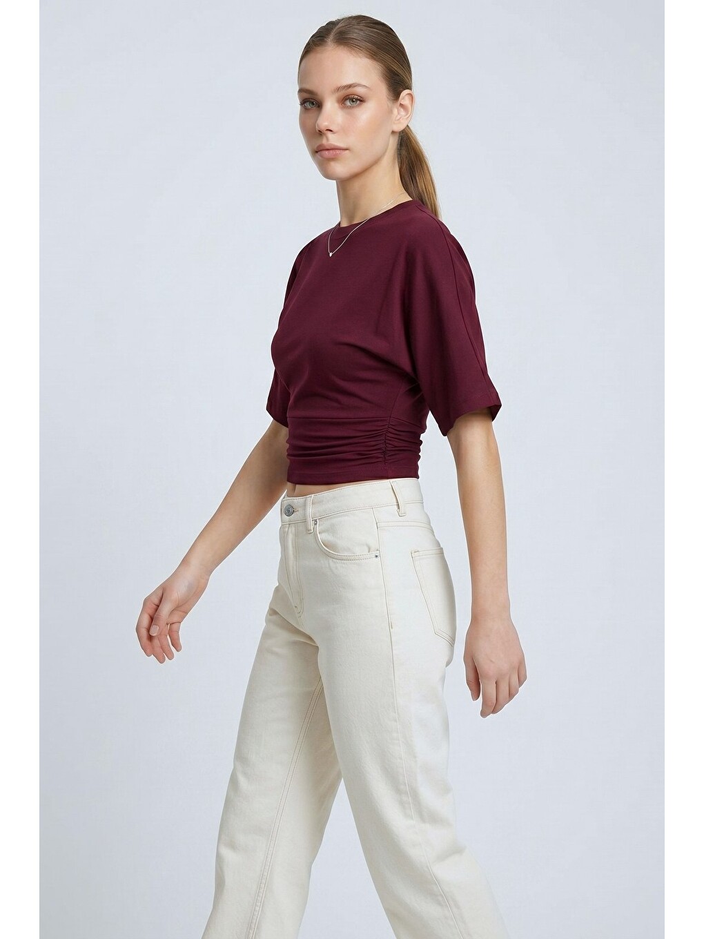 Bordo Bisiklet Yaka Beli Büzgülü Yarasa Kollu Crop Bluz-4