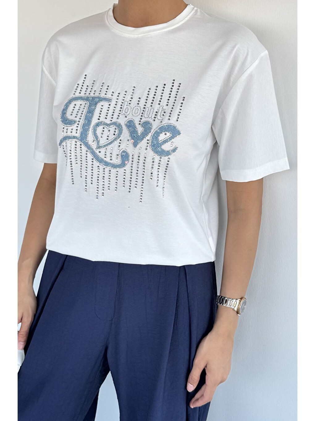 Beyaz Kadın Love Aplikeli Tişört-1