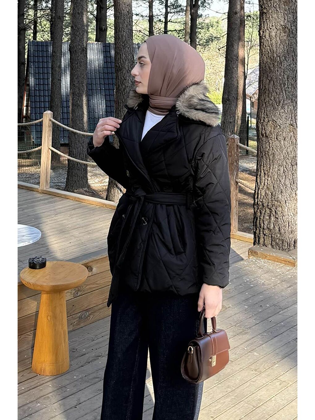 Kürk Yaka Bağlama Detaylı Mont Siyah-1