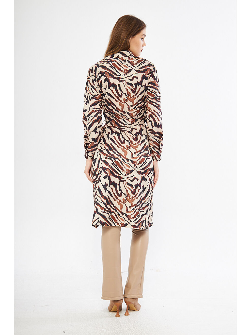 Bej Astarsız Cepli Düğmeli Kuşaklı Yazlık Trenç-3