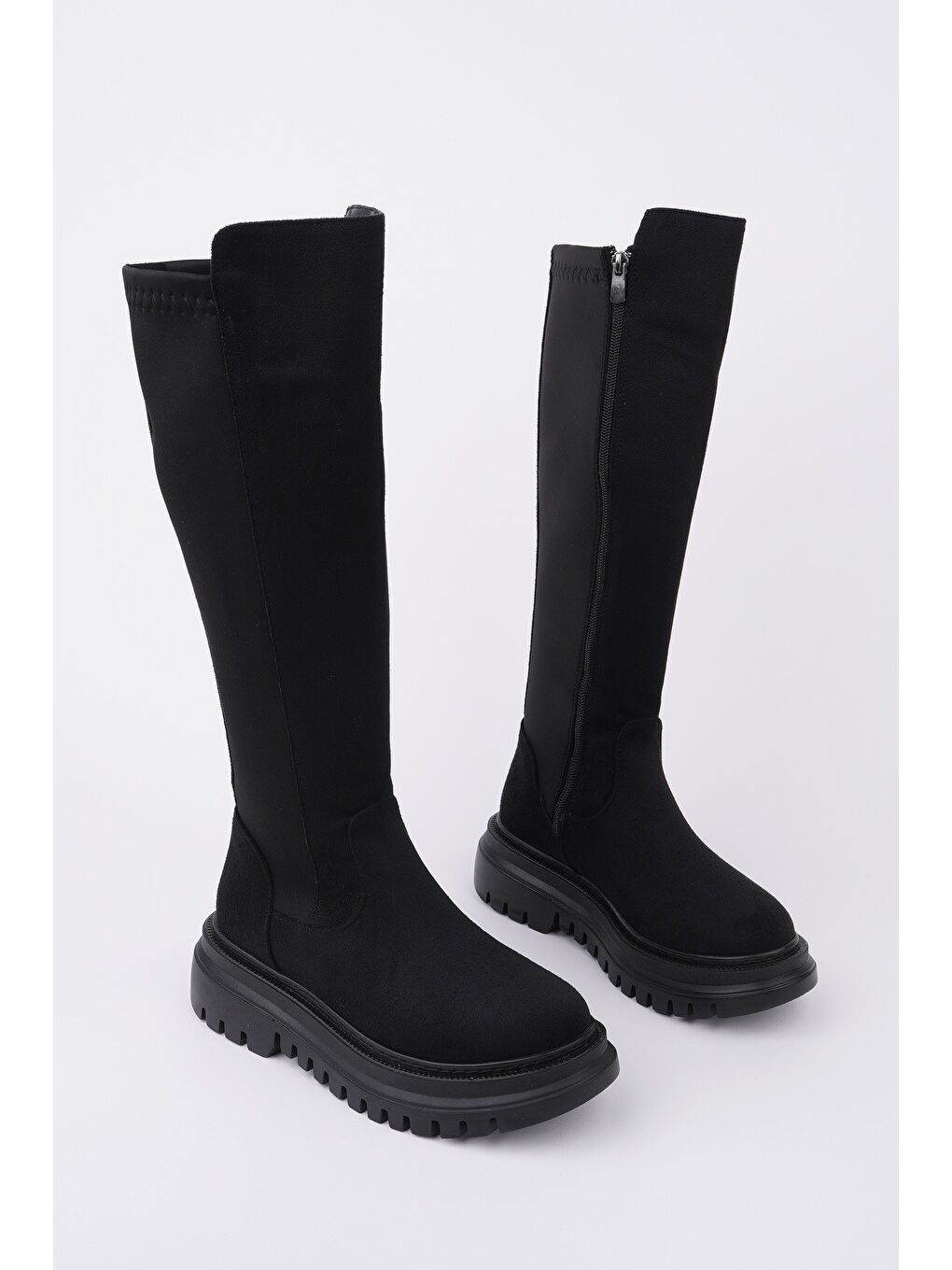 Siyah DİASA Süet Kalın Taban Streç Detaylı Fermuarlı Kadın Çizme-4