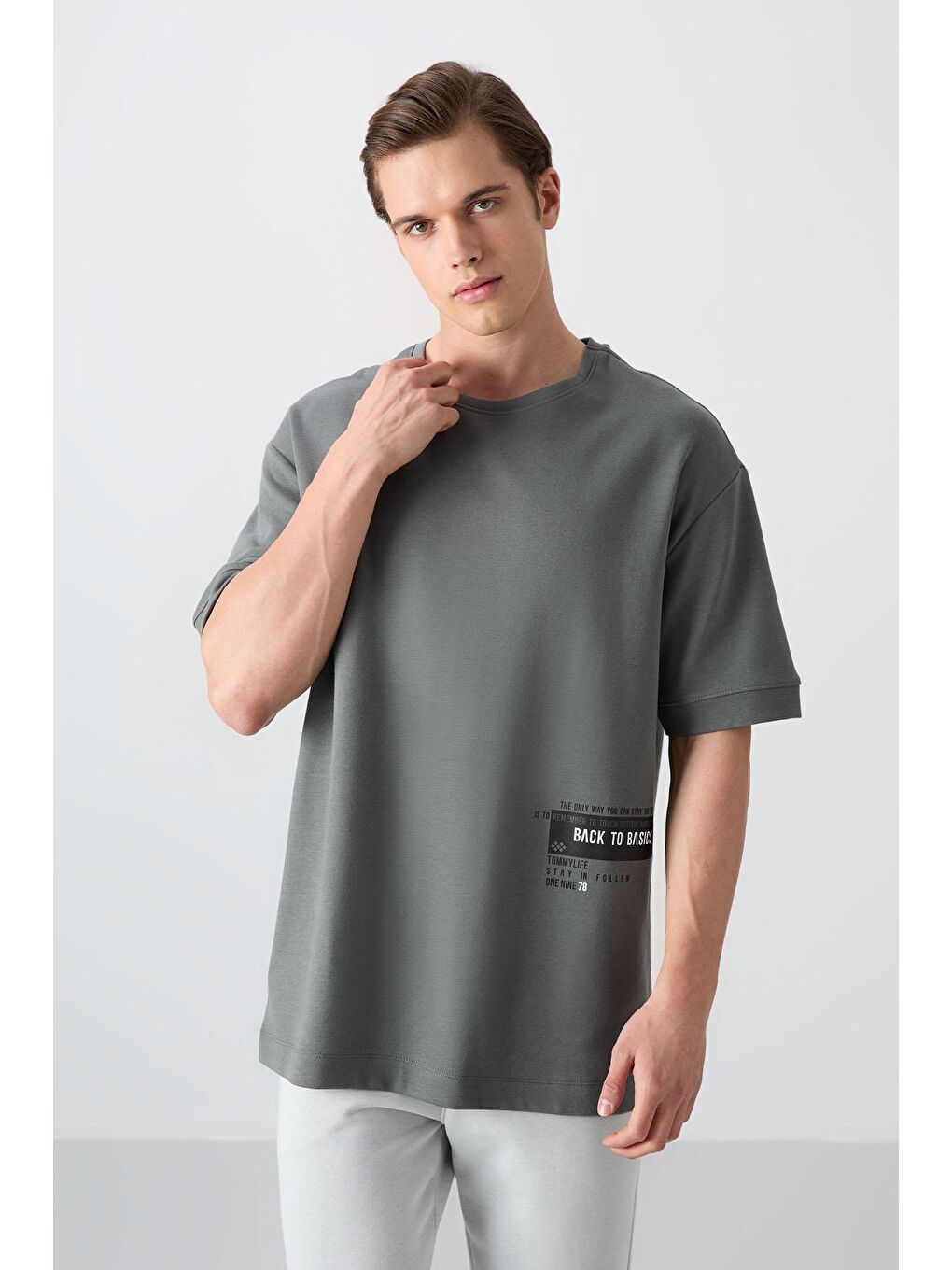 TOMMYLIFE Haki Pamuklu Kalın Yumuşak Dokulu Oversize Fit Baskılı Erkek T-Shirt - 88322