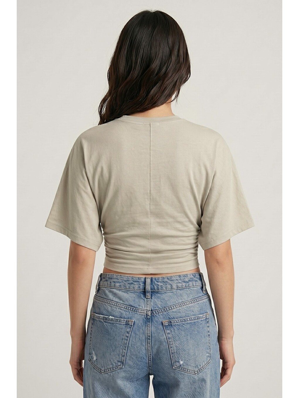 Bej Taş Bisiklet Yaka Beli Büzgülü Yarasa Kollu Crop Bluz-6