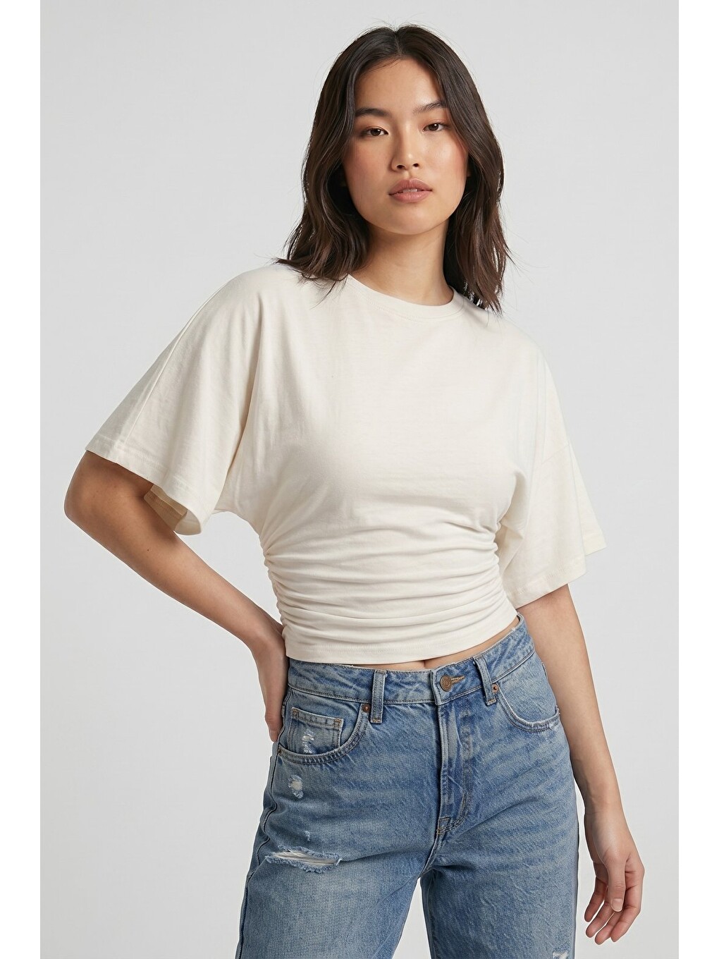 Ekru Bisiklet Yaka Beli Büzgülü Yarasa Kollu Crop Bluz-1