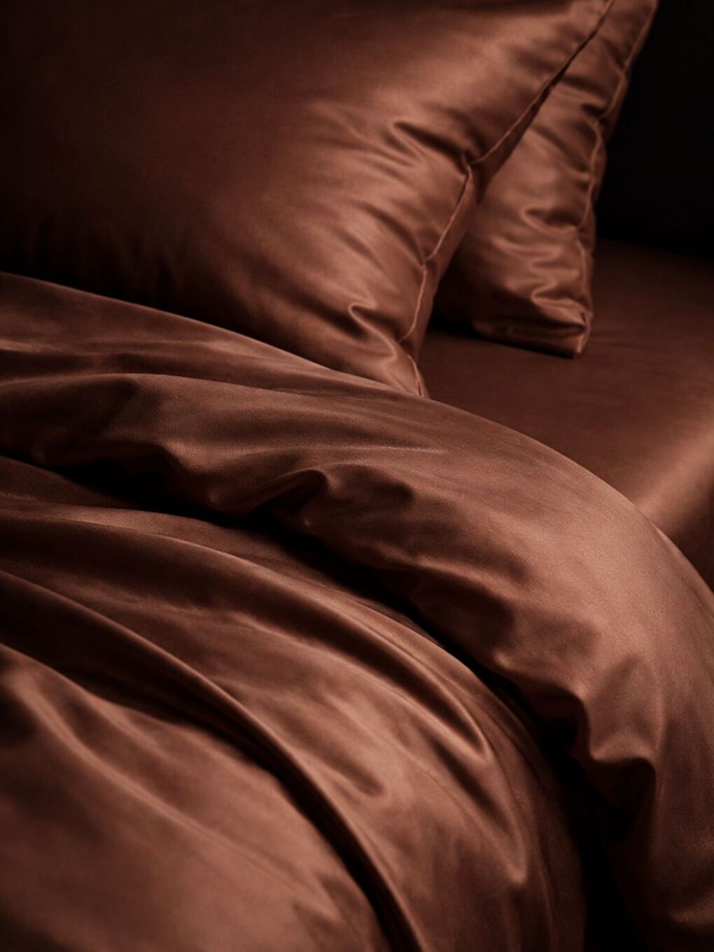 Kahverengi Saten 80 Tel Kiremit Çift Kişilik Nevresim Seti-1