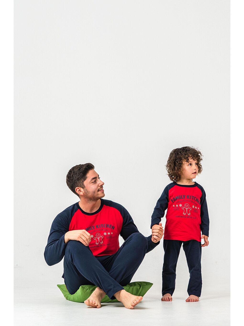 Kırmızı Family Kitchen Baskılı  Erkek Yetişkin Pijama Takım-4