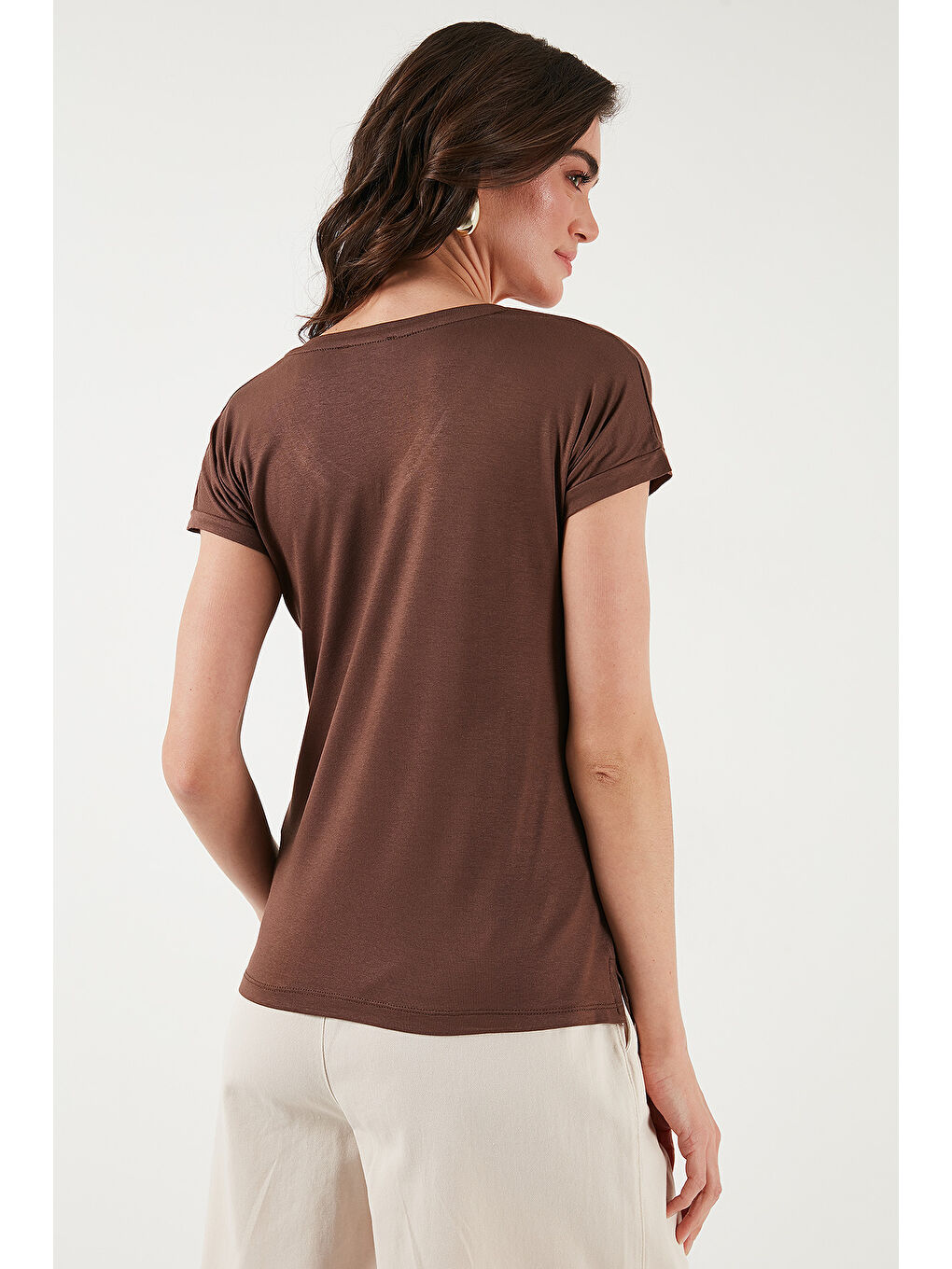 Kahverengi V Yaka Relaxed Fit Yırtmaç Detaylı 2'li Paket Bluz 5862000S2-5