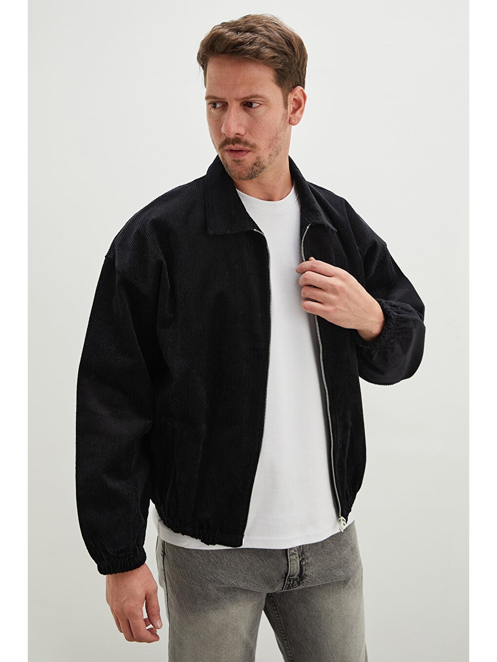 Siyah Fermuarlı Polo Yaka Kadife Bomber Ceket-1