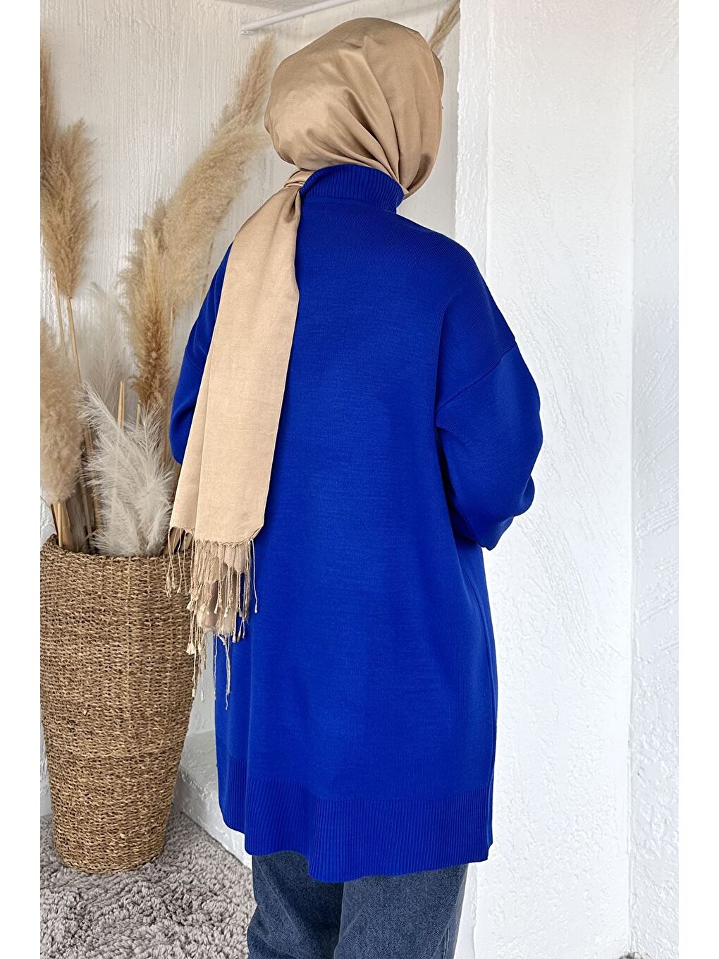 Mavi Gülseli Taş İşlemeli Tesettür Triko Tunik-4