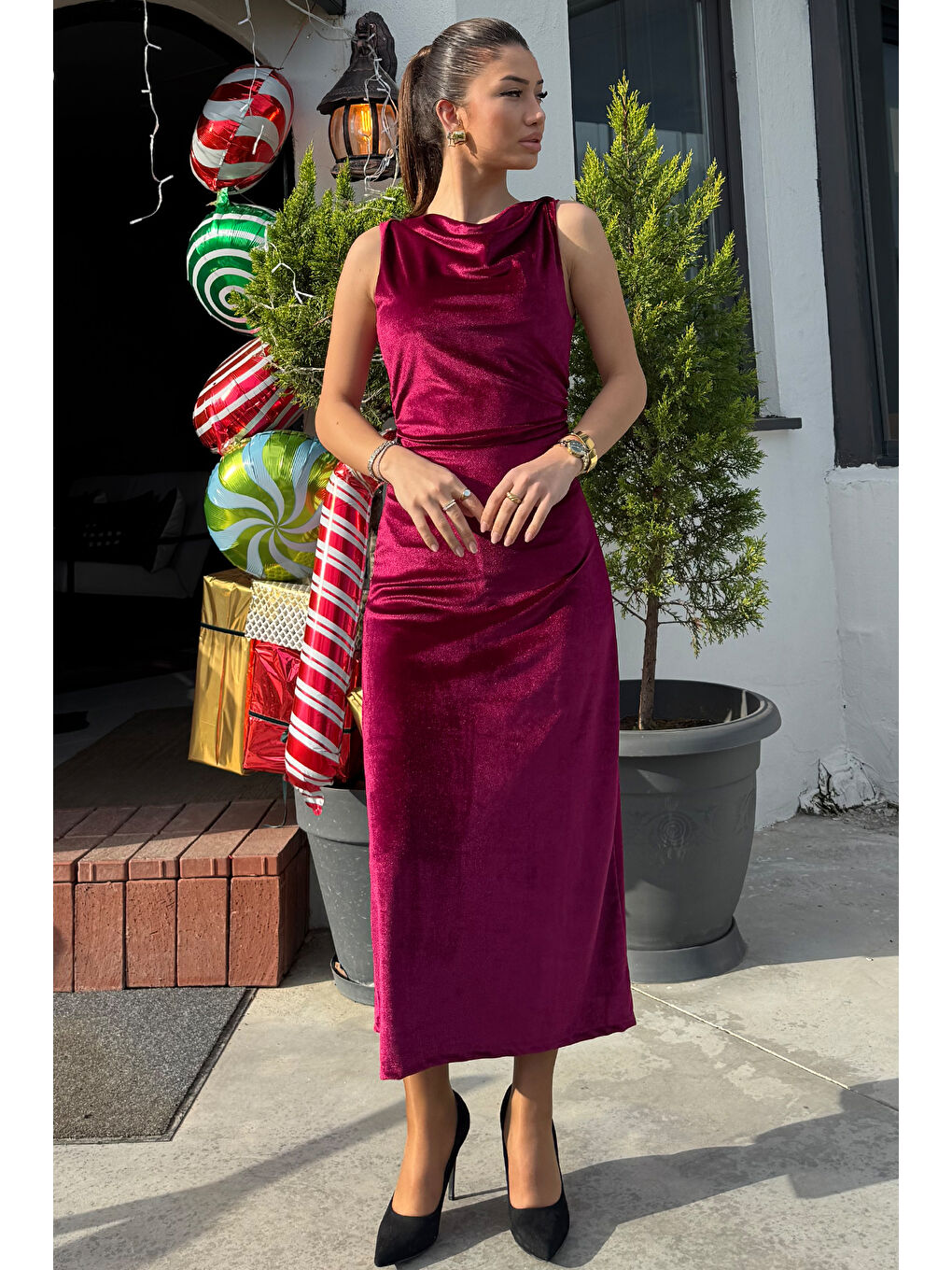 Mürdüm Kadın Büzgü Detaylı Degaje Yaka Kadife Elbise-1