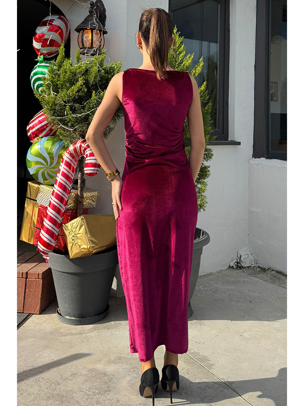 Mürdüm Kadın Büzgü Detaylı Degaje Yaka Kadife Elbise-3