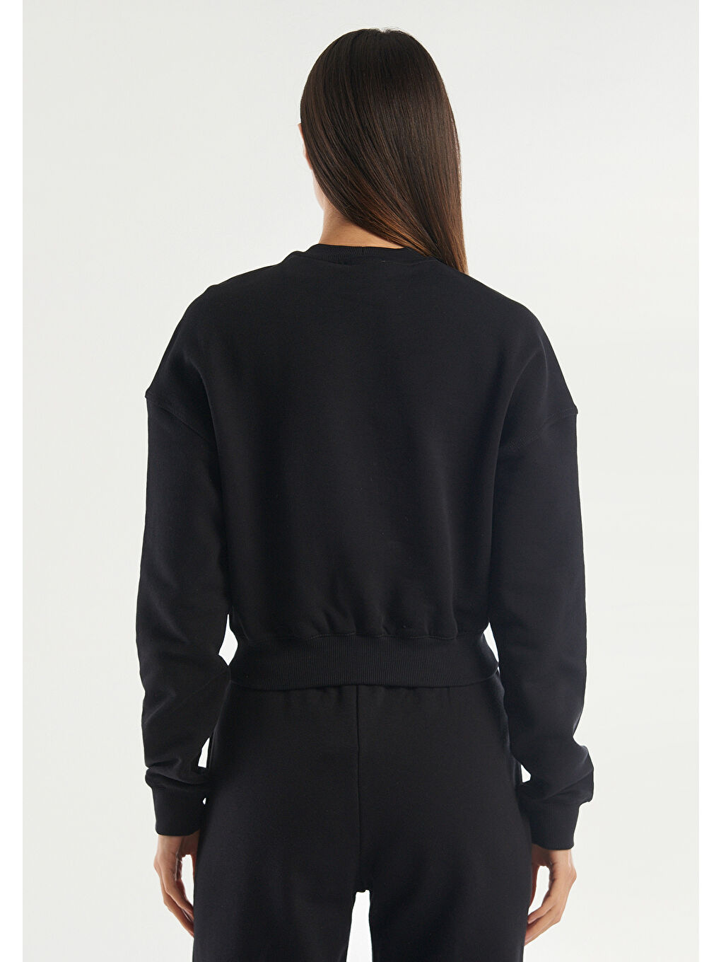 Kadın Siyah %100 Pamuk Rahat Kalıp Logolu Sweatshirt-2