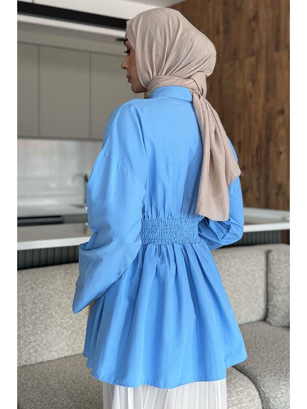 Mavi Gömlek Yaka Papatya Aplikeli Bel Lastikli Tesettür Tunik-6