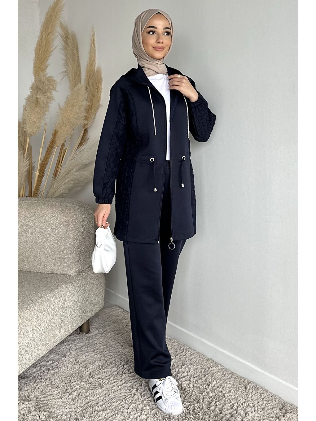 Lacivert Yan Kapitone Detaylı Kapüşonlu Tesettür Tunik Pantolon İkili Takım
